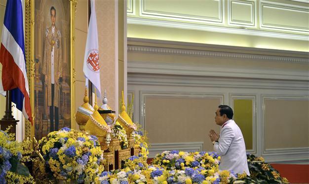 Thai king endorses coup leader as prime minister