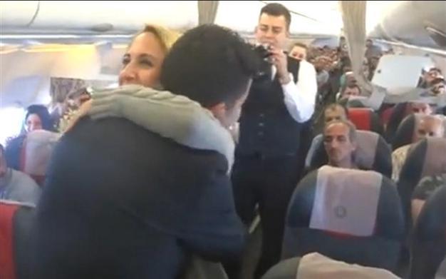 Turkish Airlines pilot’s announcement turns into marriage proposal at 38,000 feet