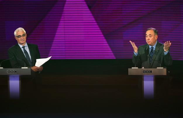 Scotlands pro-independence leader steamrolls final TV debate before vote