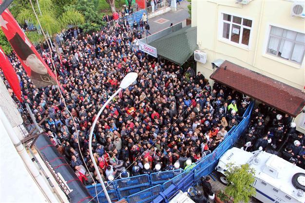 Prosecutors demand up to five years for 118 involved in attack on HDP building in Fethiye