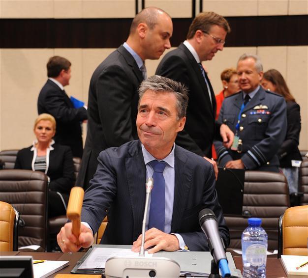 Secretary-General Rasmussen says doesnt see a role for NATO in Iraq