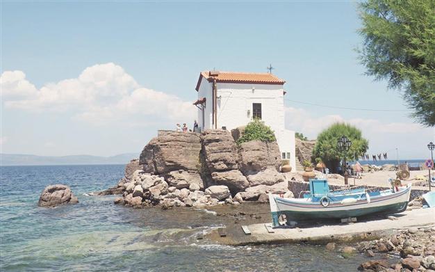 Hotel with a camping feeling in Lesbos