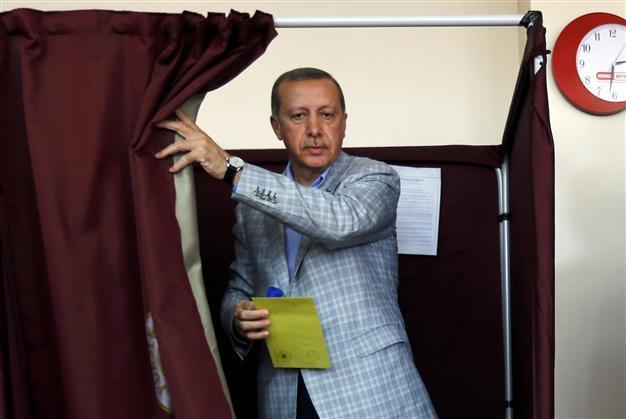 Opposition ups pressure on parliamentary speaker over Turkish PM’s tenure