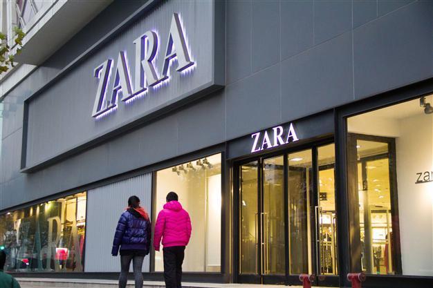 Fashion chain Zara withdraws t-shirt likened to concentration camp uniform
