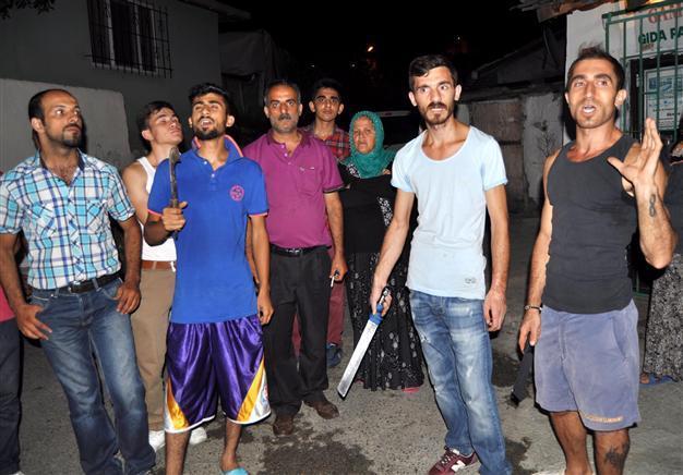 Istanbul residents on streets to keep guard against robbers