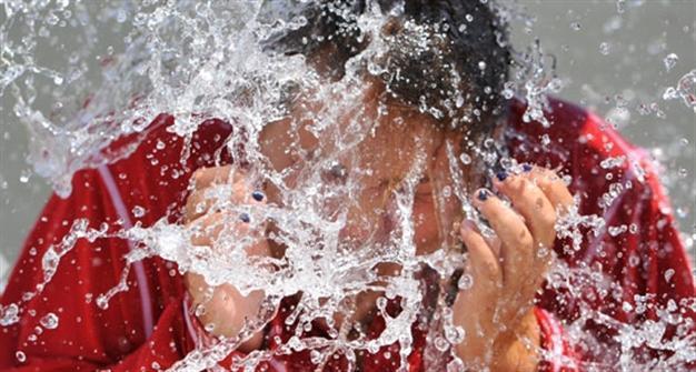 VIDEO: Turkish footballers join ALS Ice Bucket Challenge