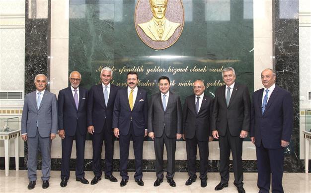 Investors’ concerns ease over future of Turkish economic team