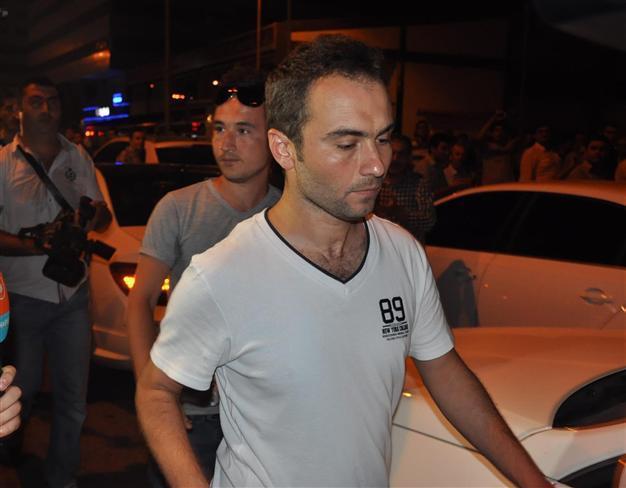 Six Turkish police officers arrested in wiretapping probe