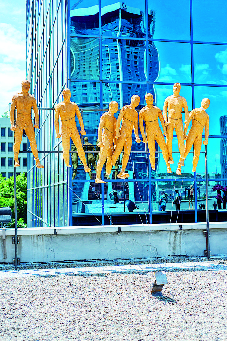 Sculptors under age of 40 on terrace exhibitions across Istanbul
