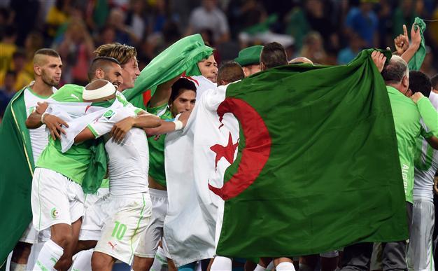 Mueller strikes for Germany, Algeria, US advance