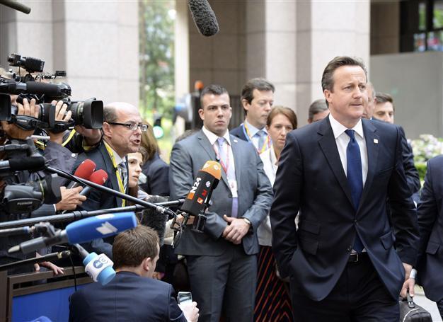 EU, Cameron in summit showdown over top job for Juncker