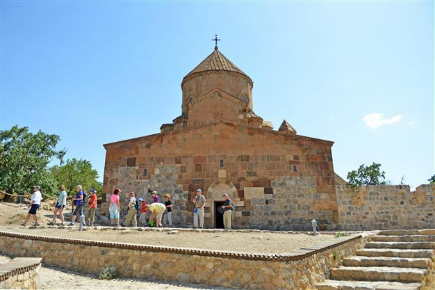 Armenian church on Akdamar Island set to host fifth service