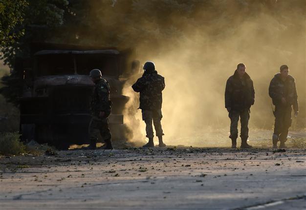 Renewed fighting threatens shaky Ukraine truce