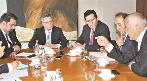 Ankara, Berlin should cooperate more against ISIL, German interior minister says