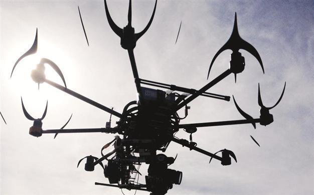 US gives Hollywood all-clear to fly drones