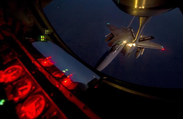 ISIL defies air strikes by shelling Kobane