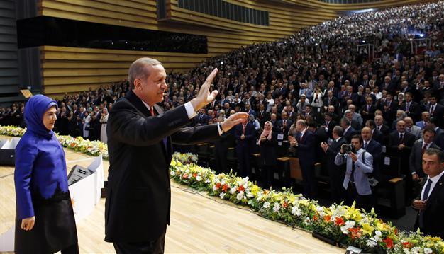 Erdoğan looks to win presidency at outset