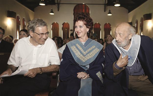 Bosphorus University grants photography master Ara Güler honorary doctorate
