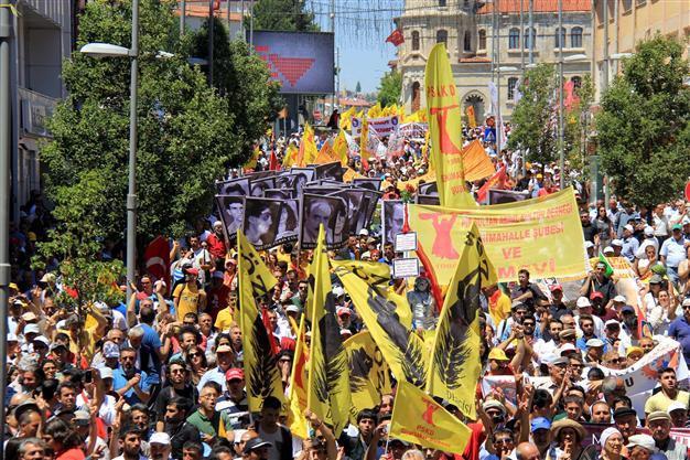 Thousands commemorate Sivas massacre as HDP candidate gives symbolic start to campaign