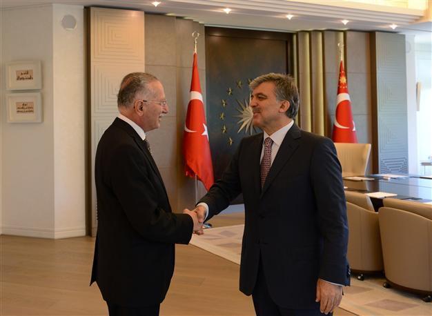 Opposition candidate İhsanoğlu meets President Gül in Istanbul