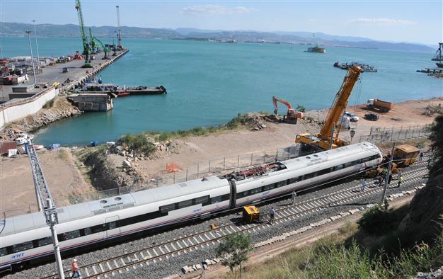 Ankara-Istanbul high-speed train crashes during test drive days ahead of opening