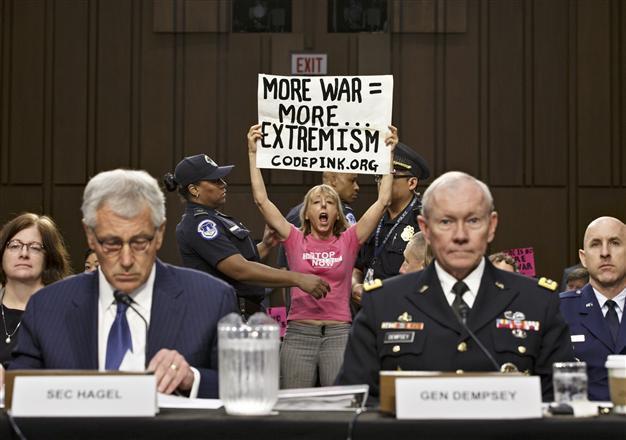 US general says cannot rule out larger ground role in Iraq