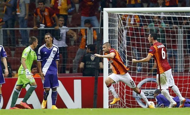 Late Burak strike earns Galatasaray 1-1 Anderlecht draw
