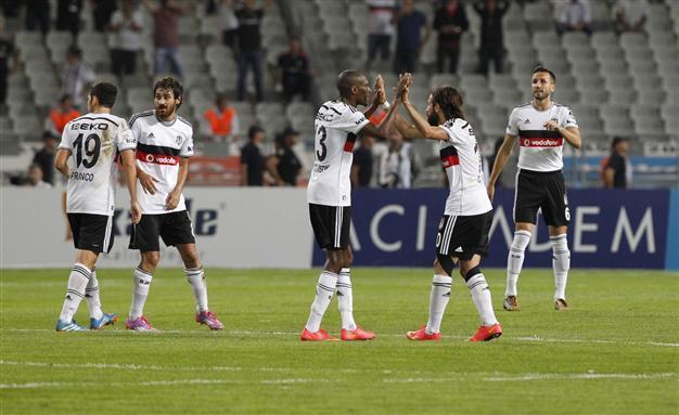 Turkish opposition leader to attend Beşiktaş match to support çArşı