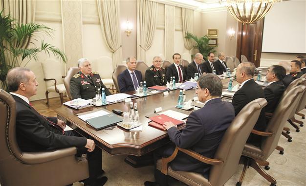 Erdoğan holds security summit with ISIL topping the agenda