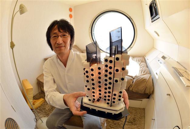 Architectural history in tiny Tokyo capsules