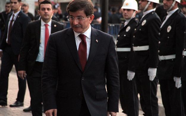 Turkish PM Davutoğlu: Only people can defeat ISIL, not air strikes