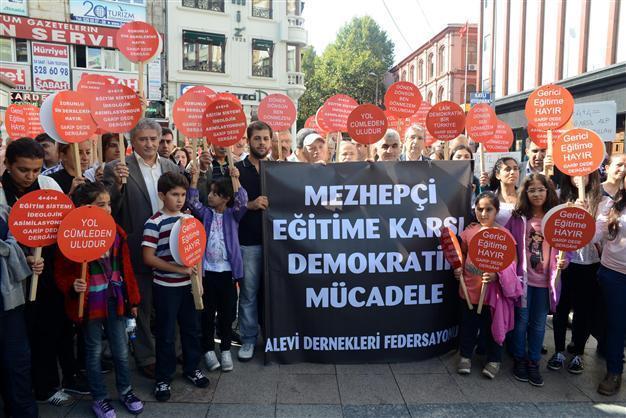 Alevis protest compulsory religion classes