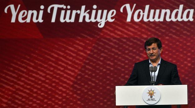 Turkish PM discusses ISIL threat with Iraq’s al-Abadi