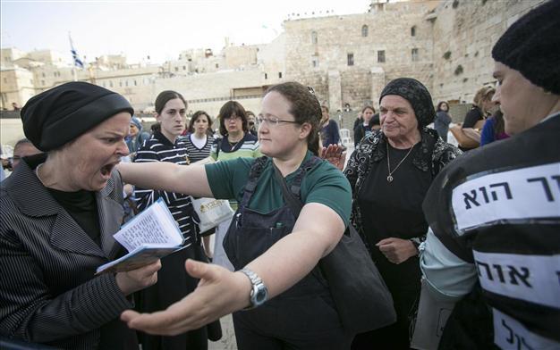 Ultra-Orthodox Jews attack Jerusalem buses over ad promoting female worship