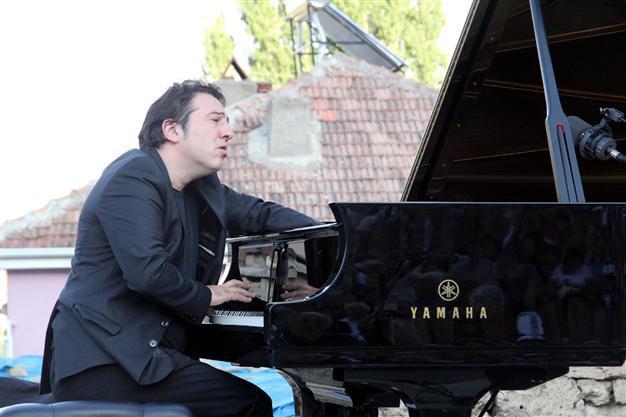 Ministry orchestra removes Fazıl Say pieces from program