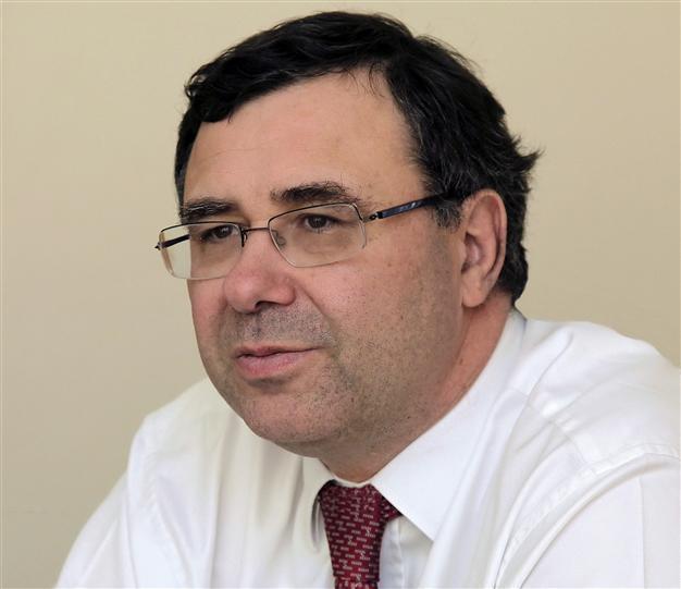 Total names new head, and chairman after CEO death: union