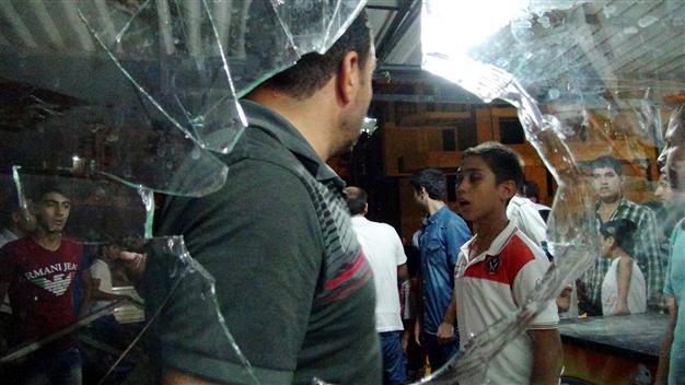 Crowd attacks homes of Syrian refugees in Şanlıurfa over alleged beating of children