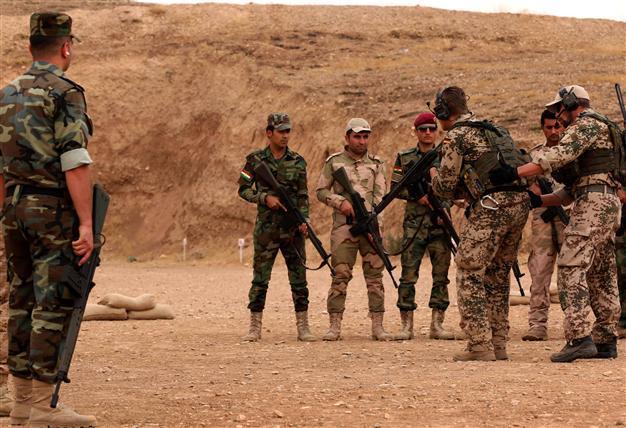 ISIL jihadists blow up bridge as Iraq forces gain ground in east