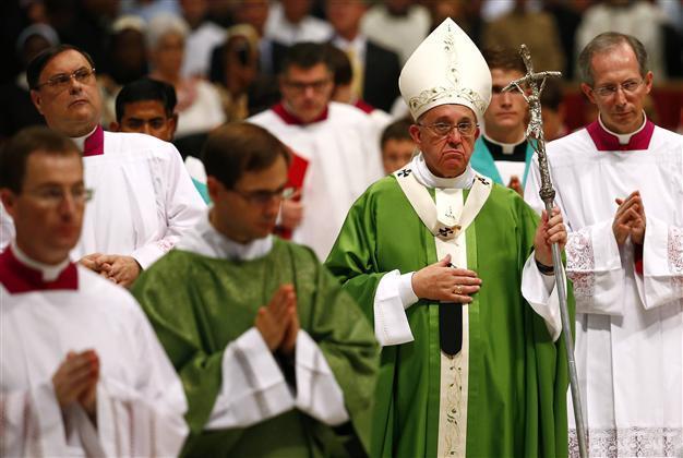 Pope launches historic review of teaching on family, marriage