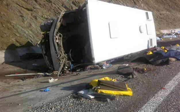 18 killed as bus carrying agricultural workers rolls over in southern Turkey