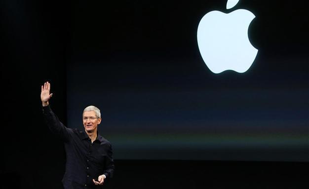 Homophobic MP urges Russia to ban gay Apple boss