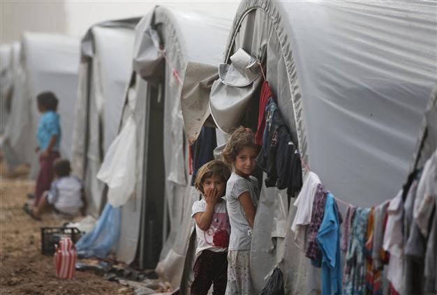 UN cuts Syria food aid over funding shortfall: official