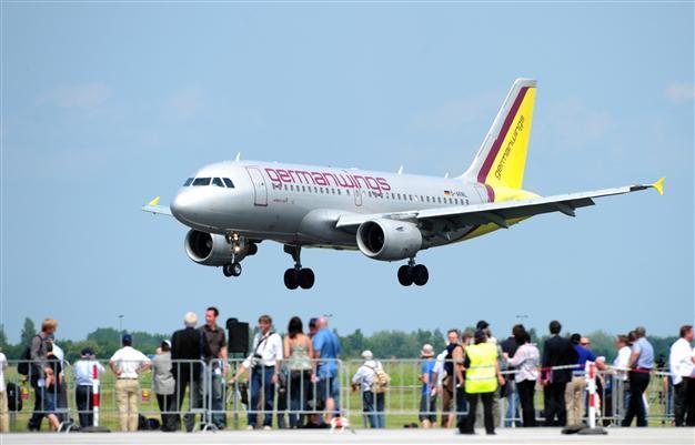 Lufthansa unit Germanwings hit by new pilots strike