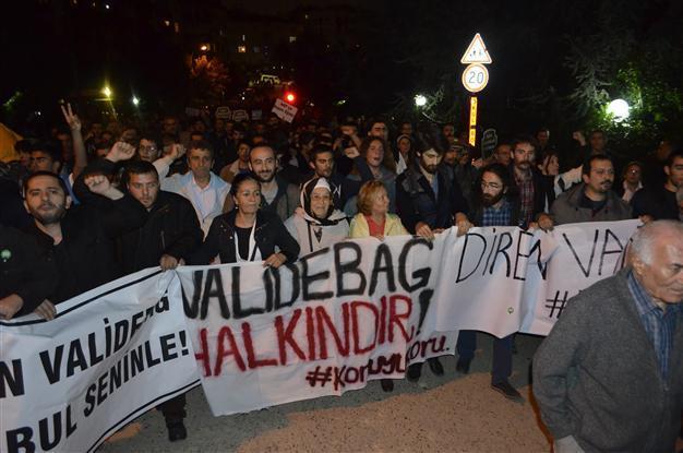 Tension high in Istanbul grove amid police blockade
