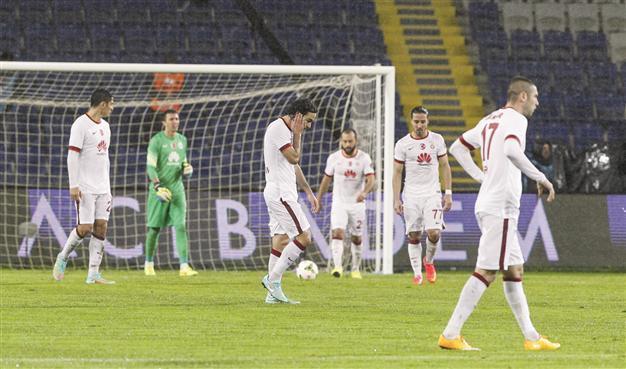 Galatasaray welcomes new president with humiliating defeat