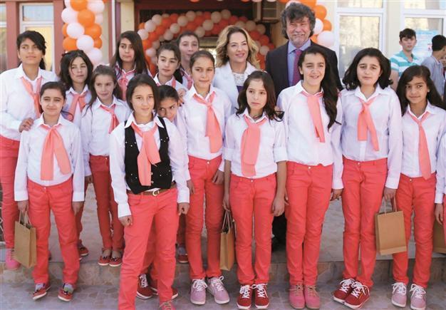 Eczacıbaşı Holding hygiene program extended to reach 25 new schools