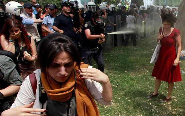 Gezi’s ‘woman in red’ faces internal probe at university for e-mail