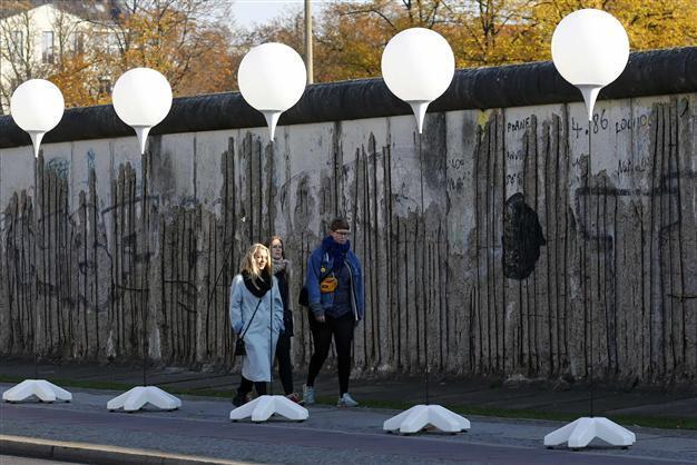 Germany launches celebration weekend for Berlin Walls fall