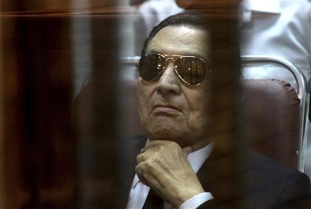 Egypts Mubarak gives passionate defense, verdict due Sept 27