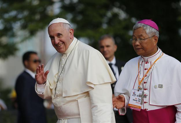 Pope warns of cancer of despair in newly affluent Asia